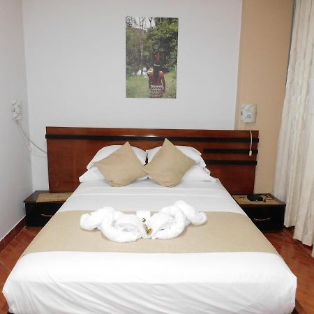 פוארטו מלדונדו Hotel Tambopata Inn מראה חיצוני תמונה