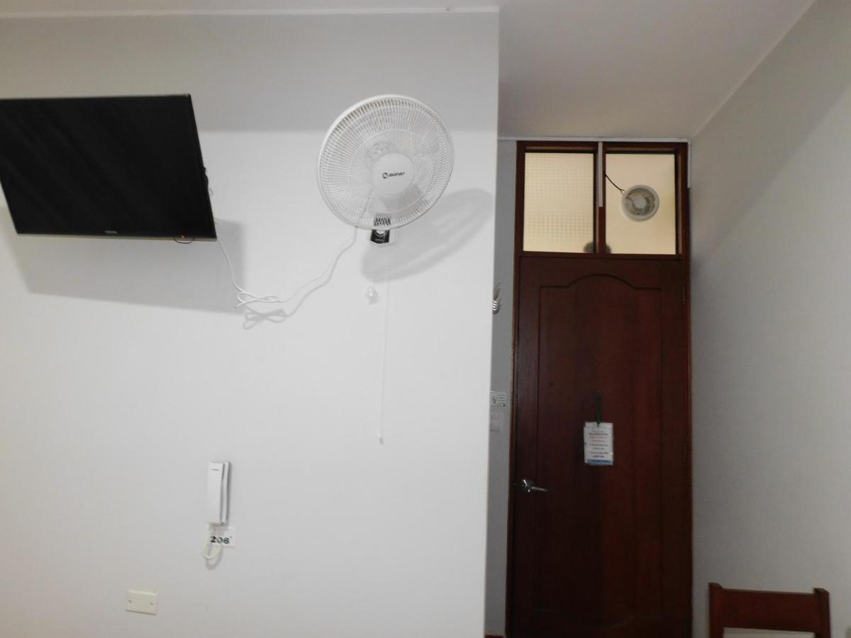 פוארטו מלדונדו Hotel Tambopata Inn מראה חיצוני תמונה